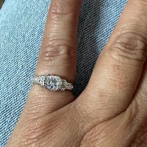 Silver Tone Round Cut CZ Halo Ring Size 4.75 / 5